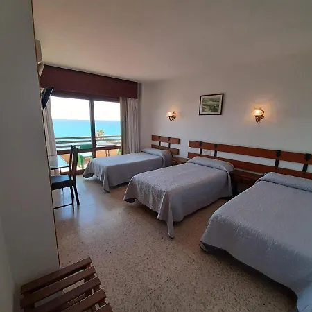 فندق Buenavista إِستيبونا